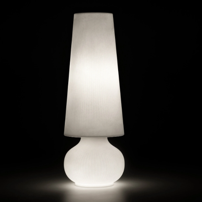 FADE-Floor-lamp-Plust-456668-rel9ba1cdf7.jpg