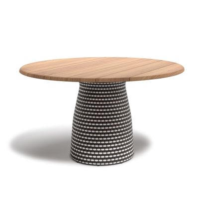 dedon-still-fllair-dining-table-mahogany.jpg