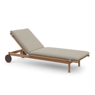 dedon-tibbo-beach-chair-wheel-BP1.jpg