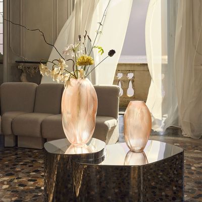 lalique-crystal-decorative-objects-alize-vases-coral-patina-pink-gold-leaves.jpg