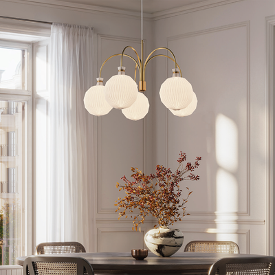 leklint101_kaareklintlegacy_chandelier_standard_brass_lifestyle2_f6e4cf22-7695-431a-abc9-55f4fda6c35a.png
