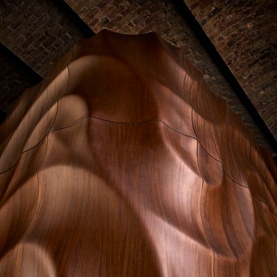 MOKO-Interior-Bespoke-Special-Veneer-Wall-Panels-Volga-corner-Closeup.jpg
