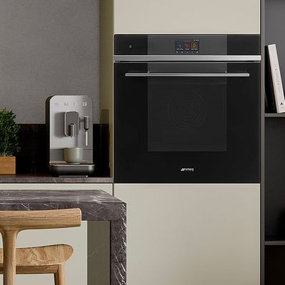 brx:postcardDeskLarge