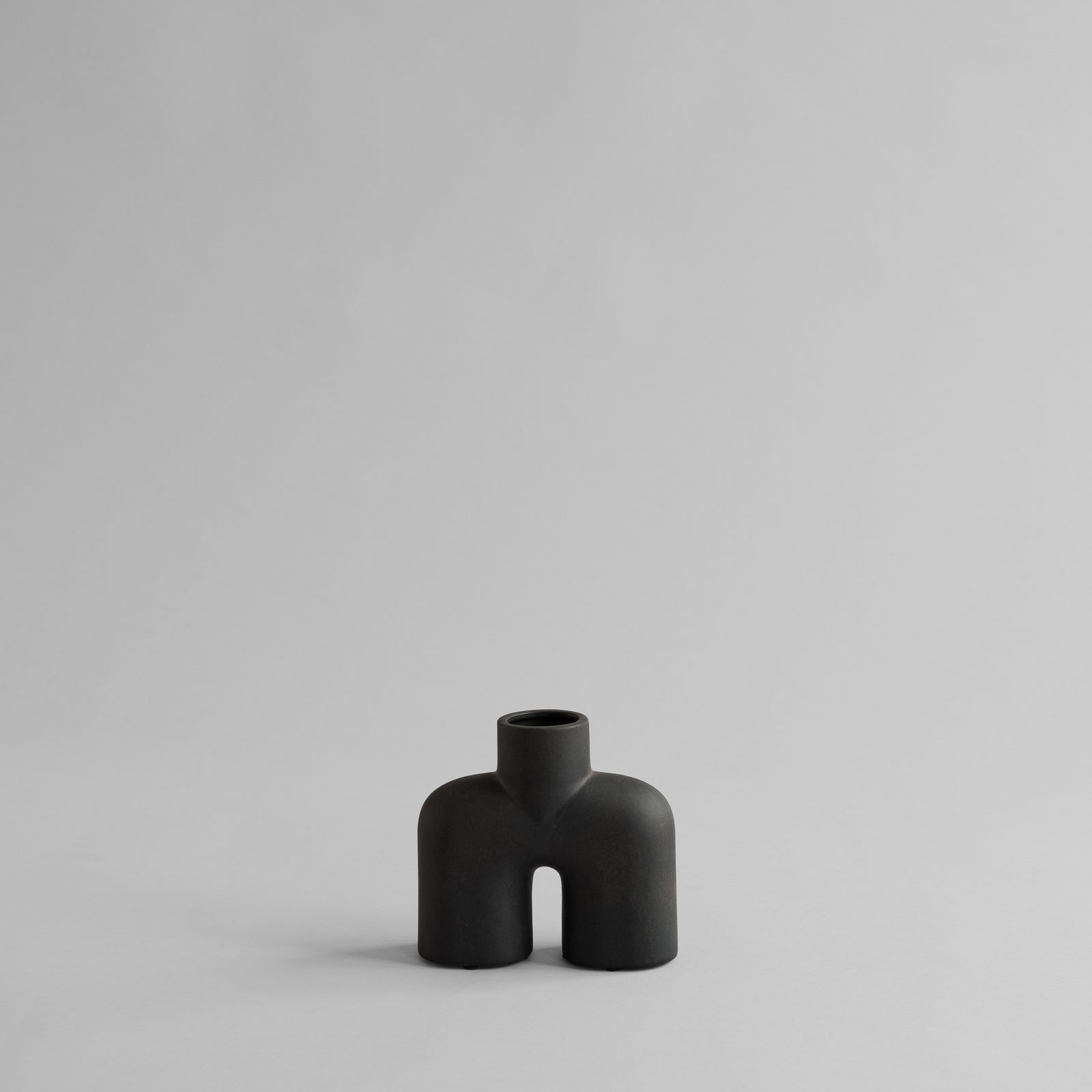 Cobra Vase Uno, Mini - Coffee by 101 copenhagen
