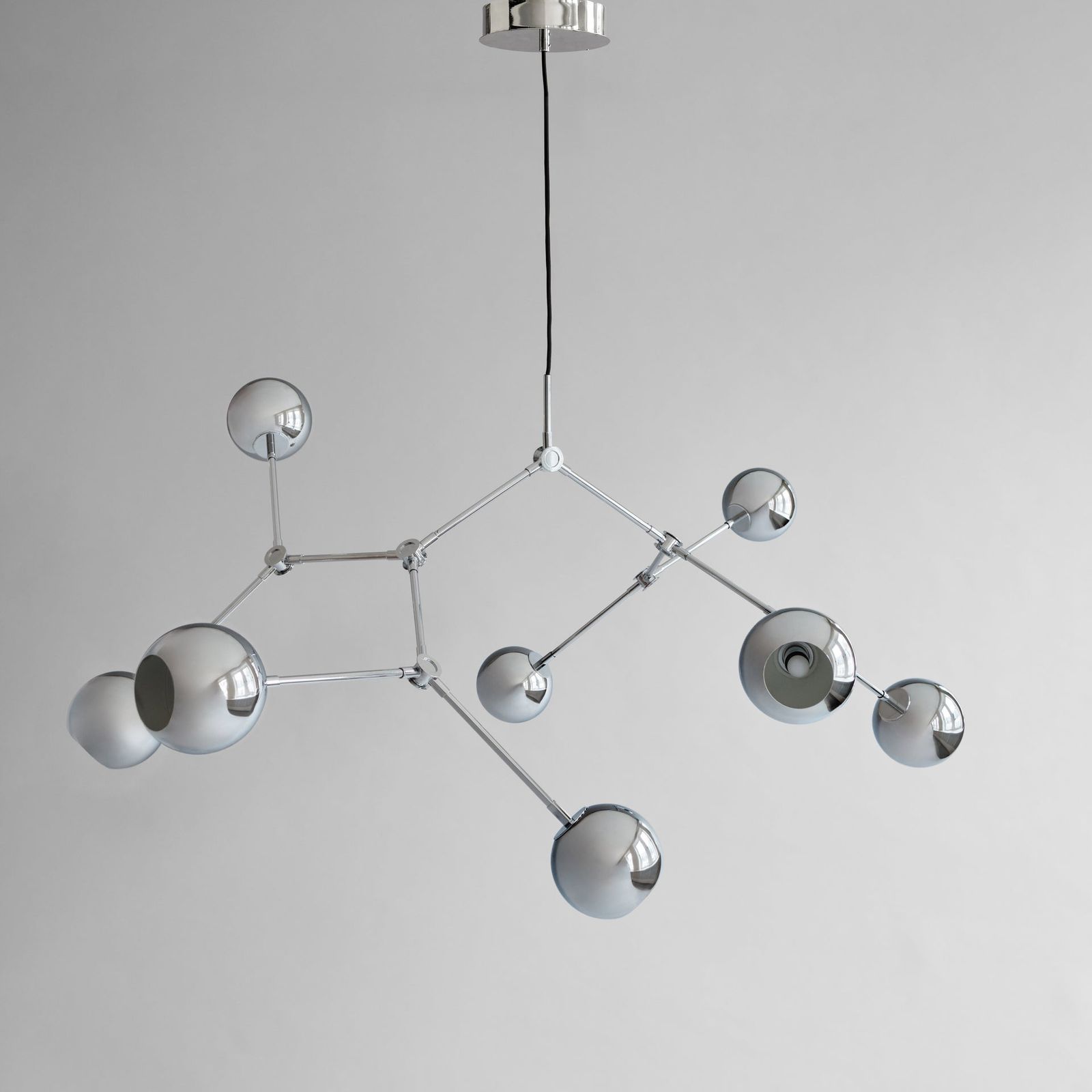 Drop Chandelier Globe - Chrome (5m) by 101 copenhagen