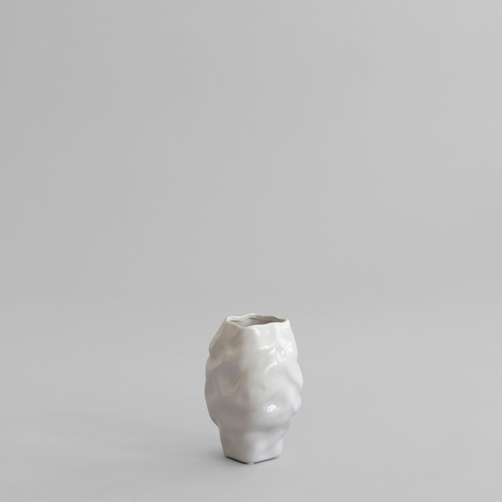 Katachi Vase, Mini - High Glaze Birch by 101 copenhagen