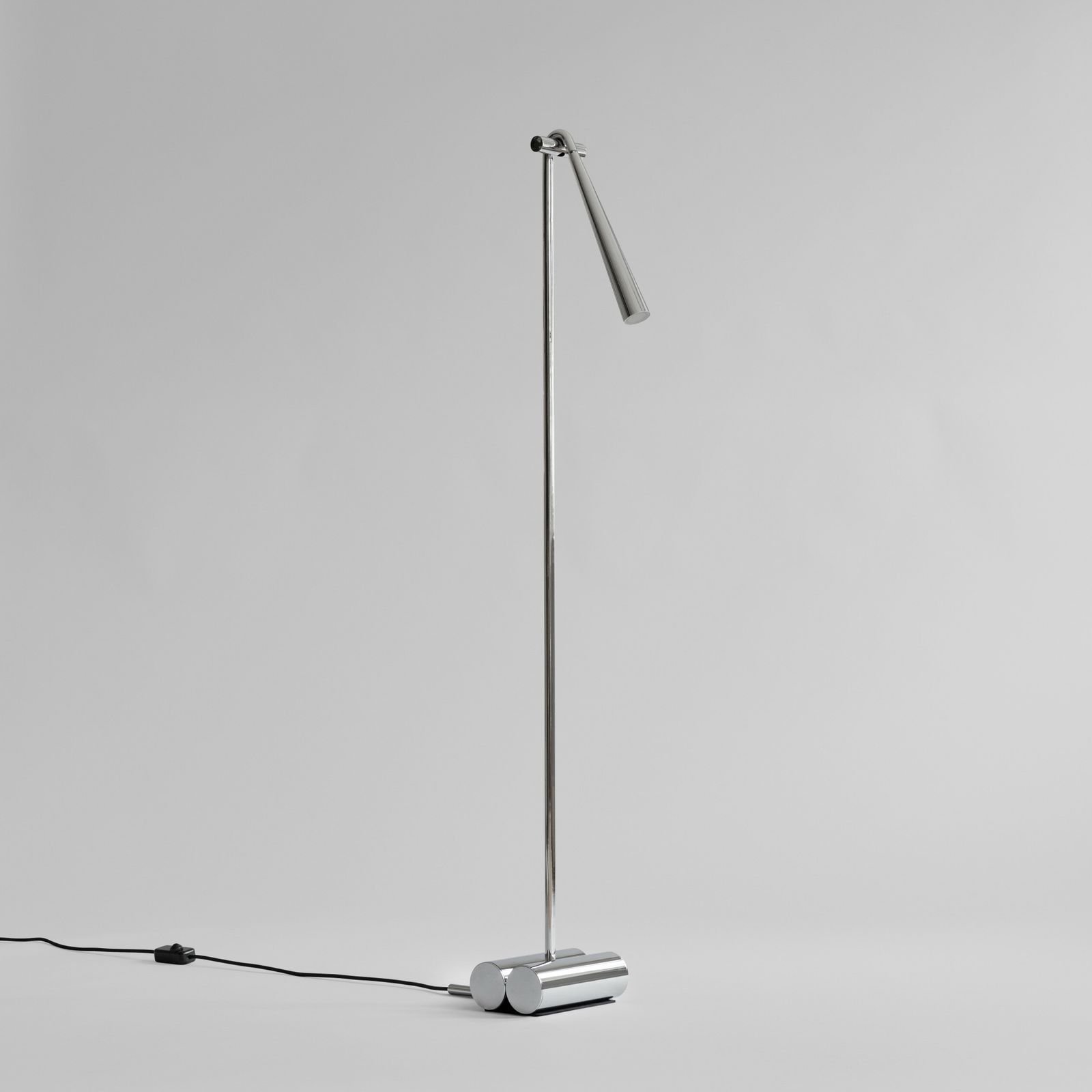 Snake Floor Lamp - Chrome by 101 copenhagen