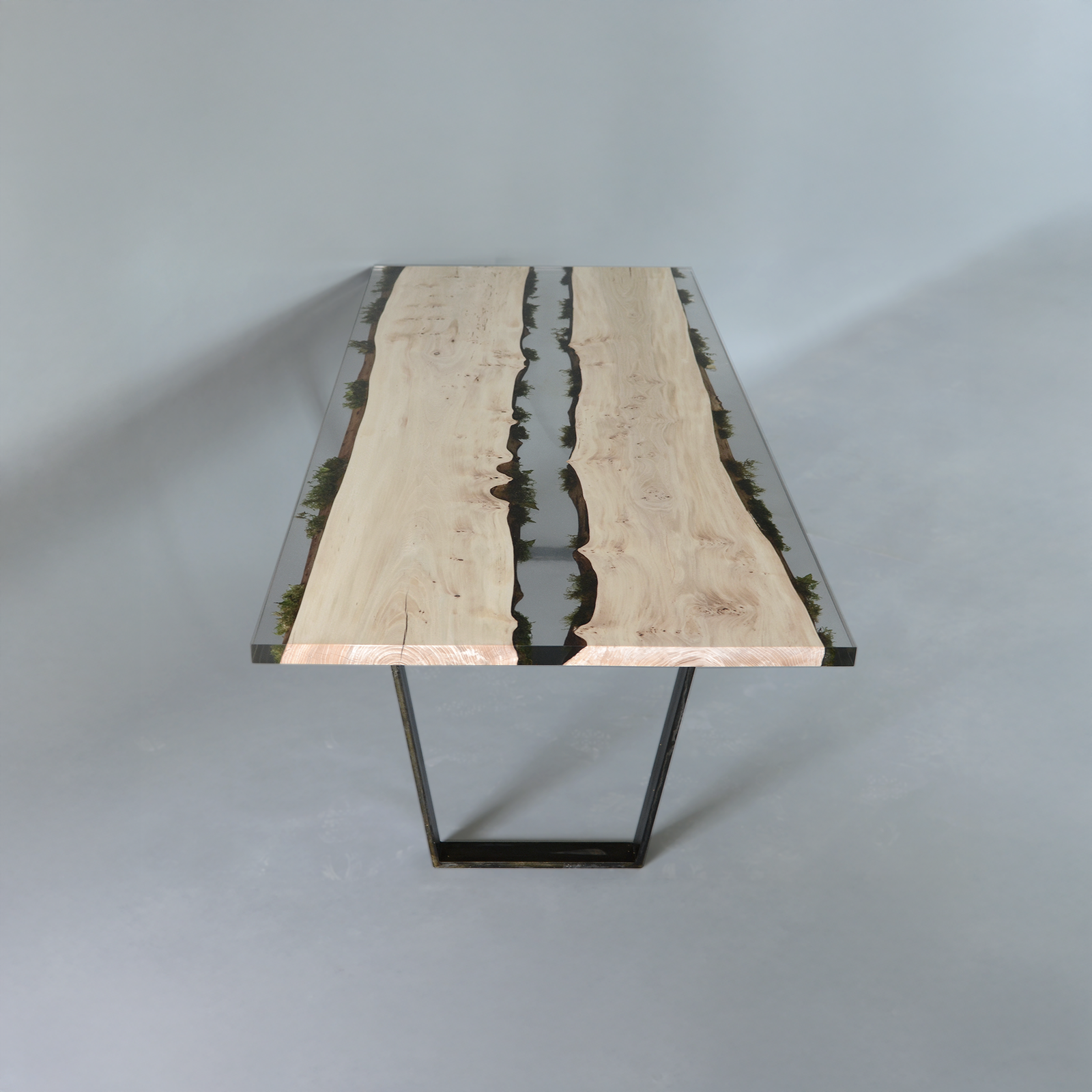 MOSS Table by Alcarol