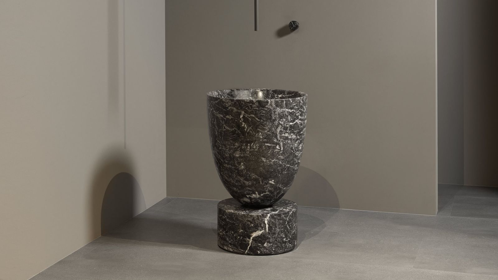 Arcadia Pedestal bathroom marble sink by Antoniolupi