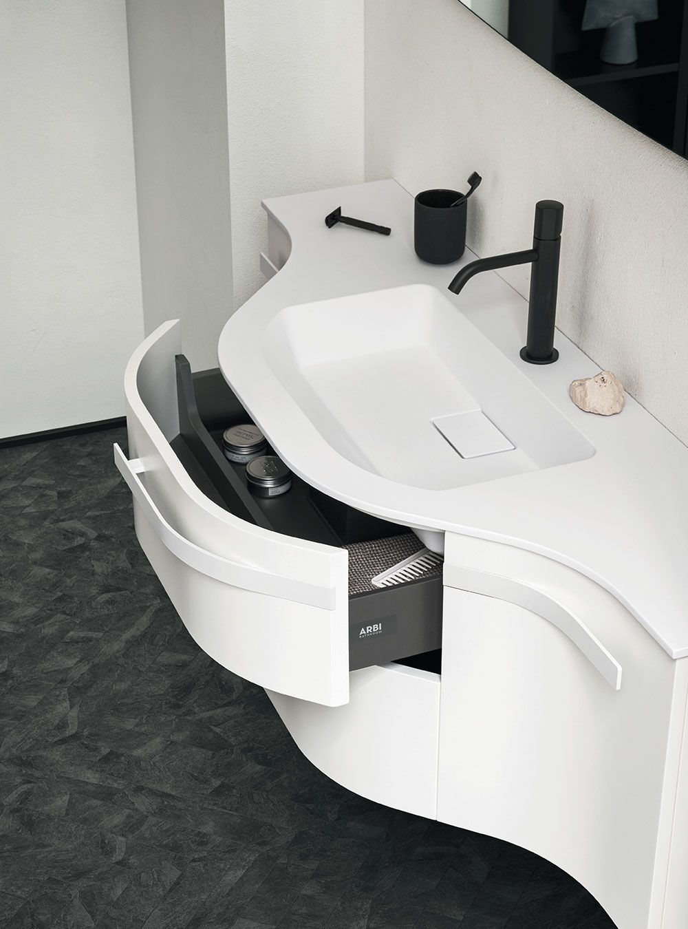 Moby 70 by Arbi Arredobagno