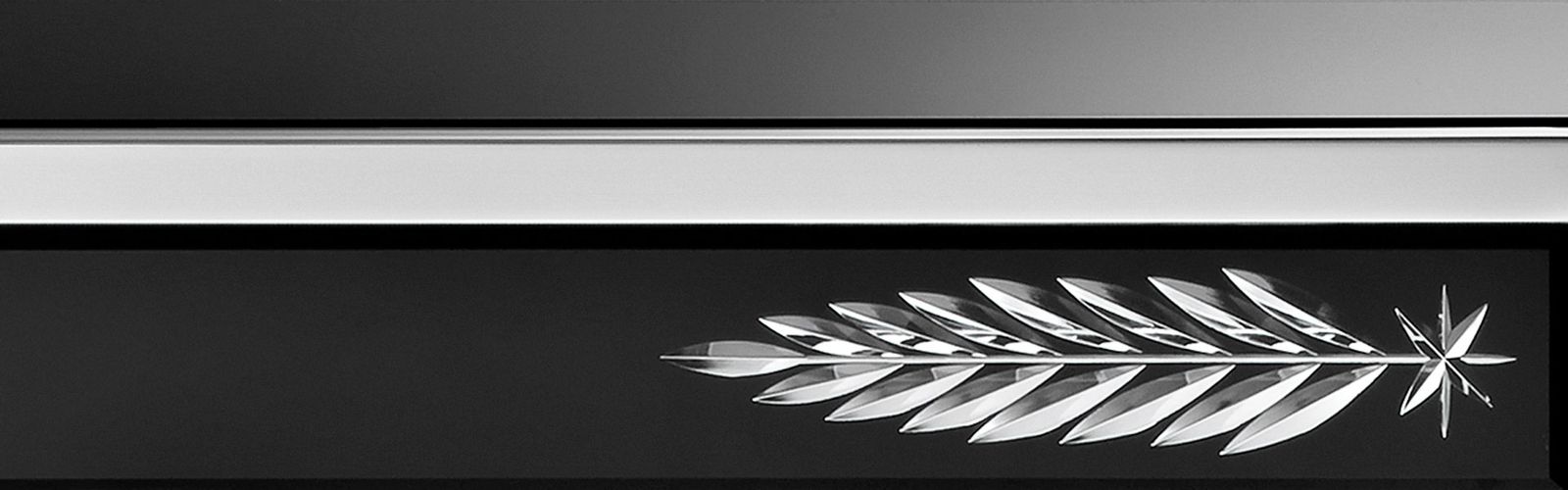 Discreet Contemporary Console by Arte Veneziana