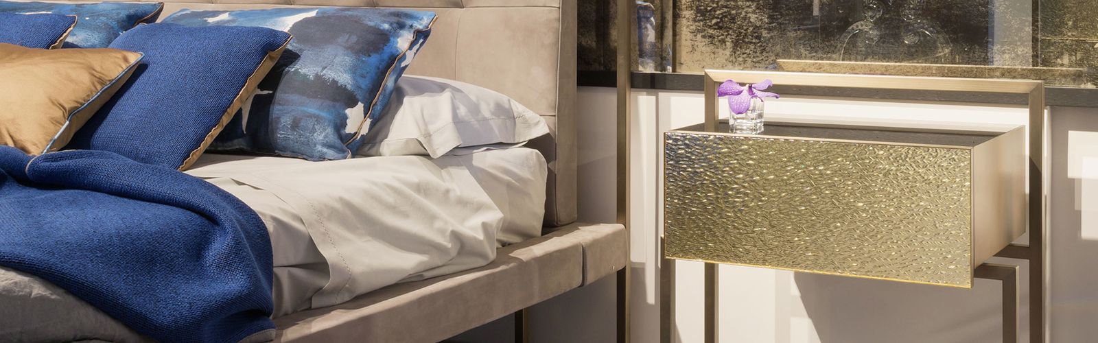 Orfeo Contemporary Nightstand by Arte Veneziana