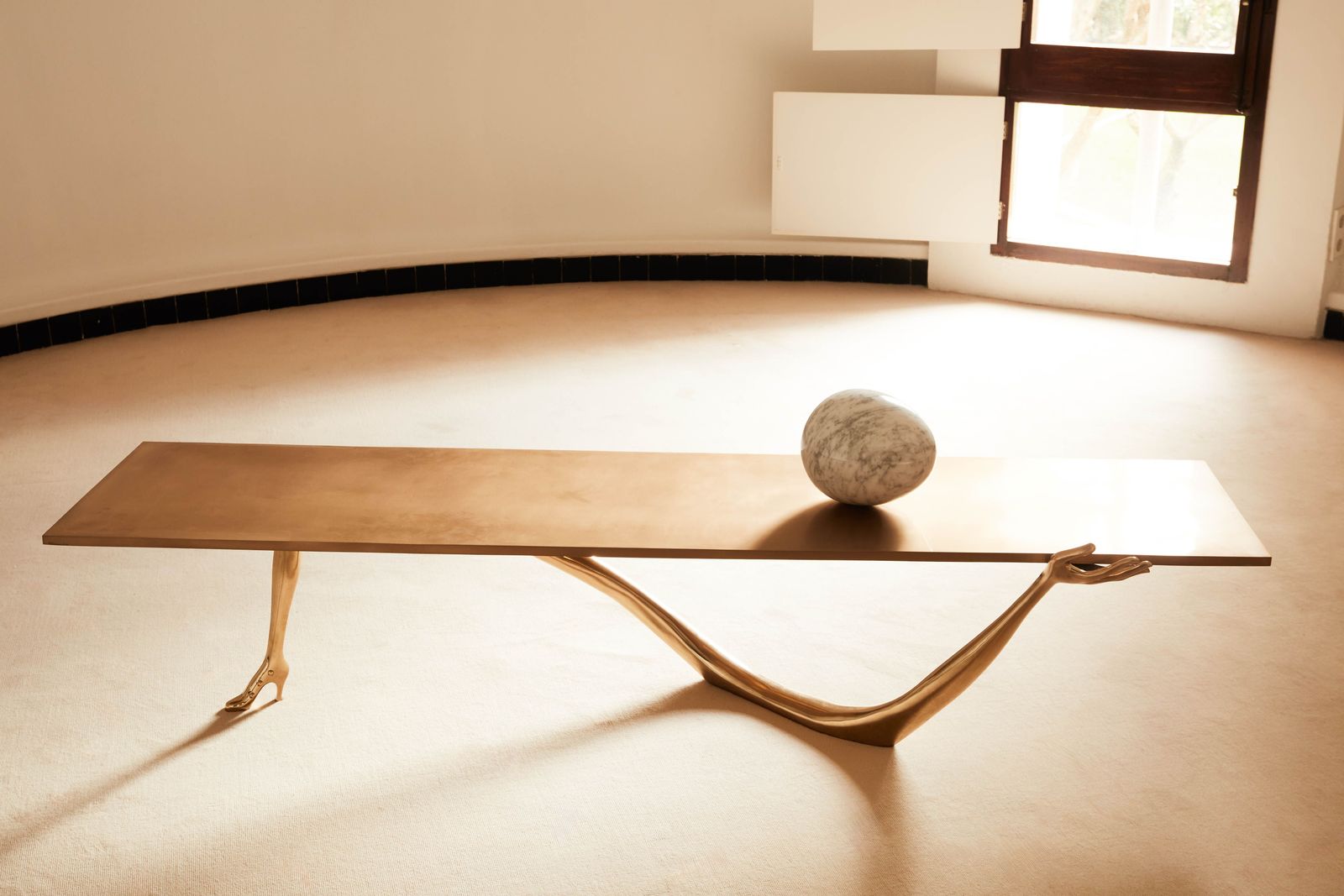 LEDA SCULPTURE-TABLE by BD Barcelona Design