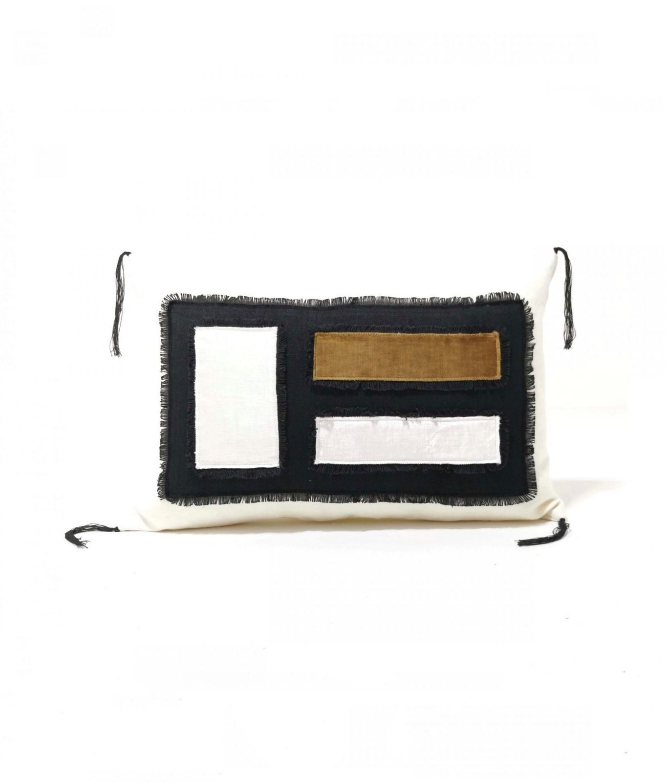 Coussin Retour de Madagascar Galerie by Bérengère Leroy