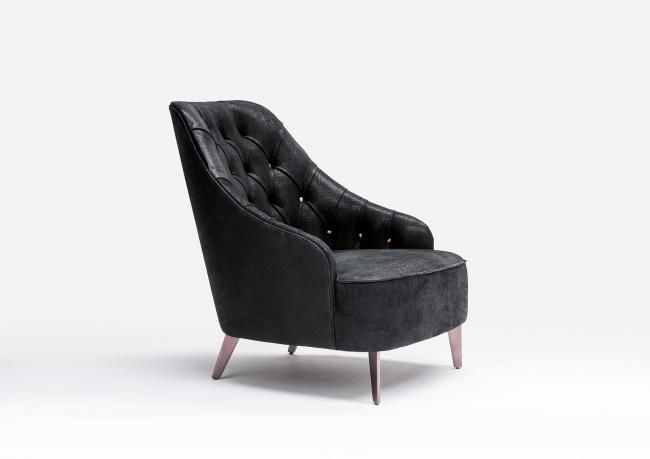 #BERTOLIVE | Black Leather Armchair by BertO