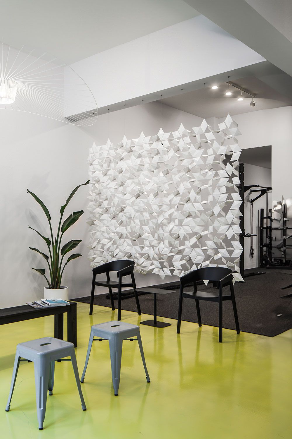 Facet hanging room divider 272 x 217cm in White by Bloomming