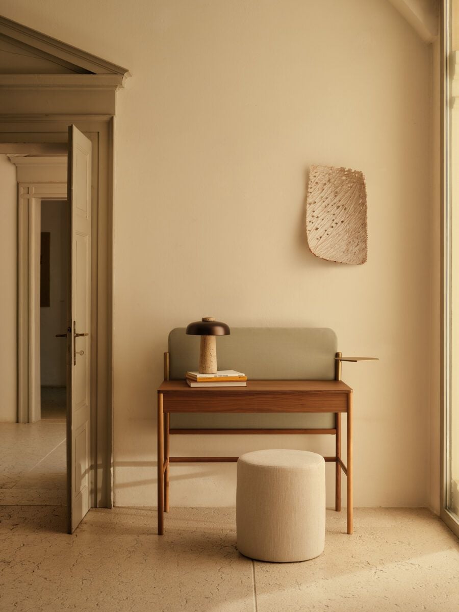 Flag beauty desk by Bolzan