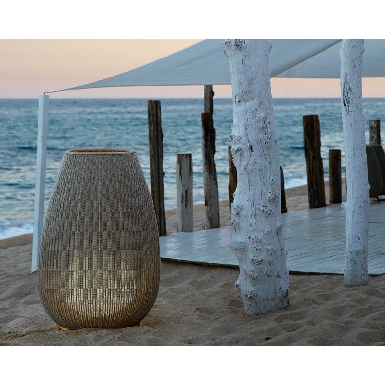 Amphora 03 by BOVER
