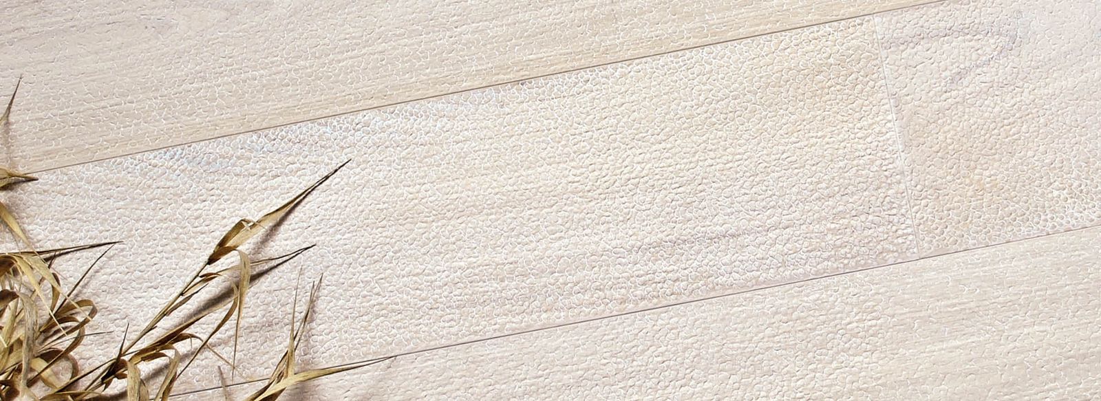 Chestnut Gravel Planks by Cadorin Group