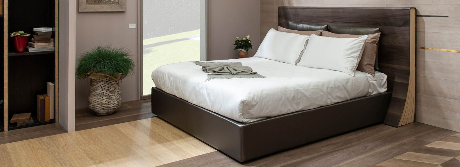 “Tomi de Legn” bed by Cadorin Group
