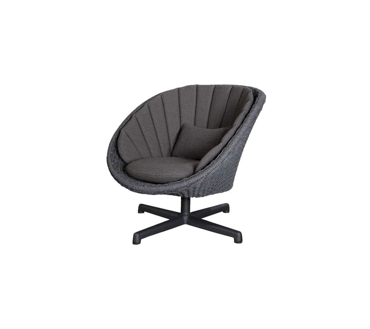 Peacock lounge chair w/swivel aluminium base by Cane-line