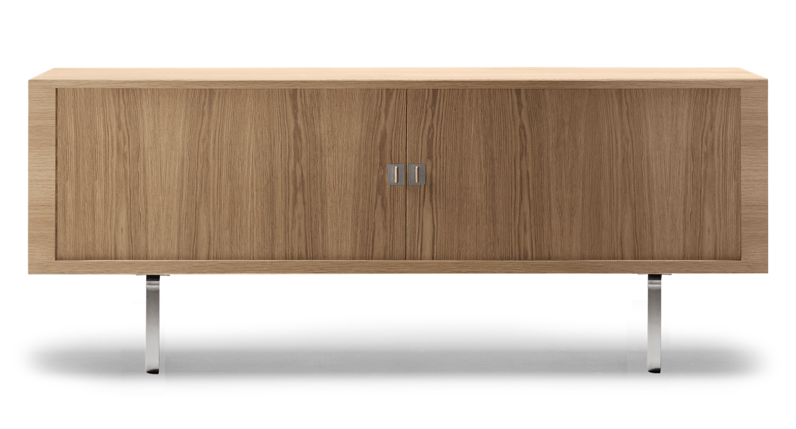 CH825 Credenza by Carl Hansen