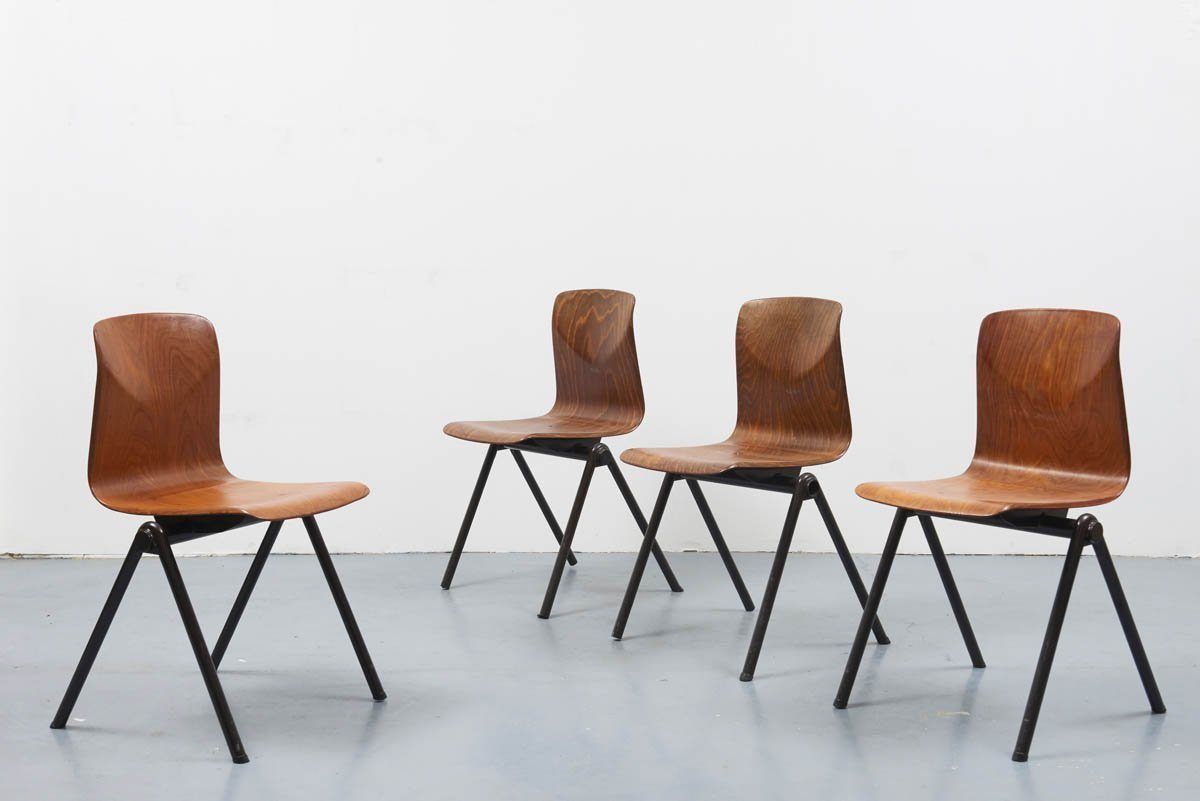 Chaise vintage Galvanitas S30 chêne et marron by Cartel de Belleville