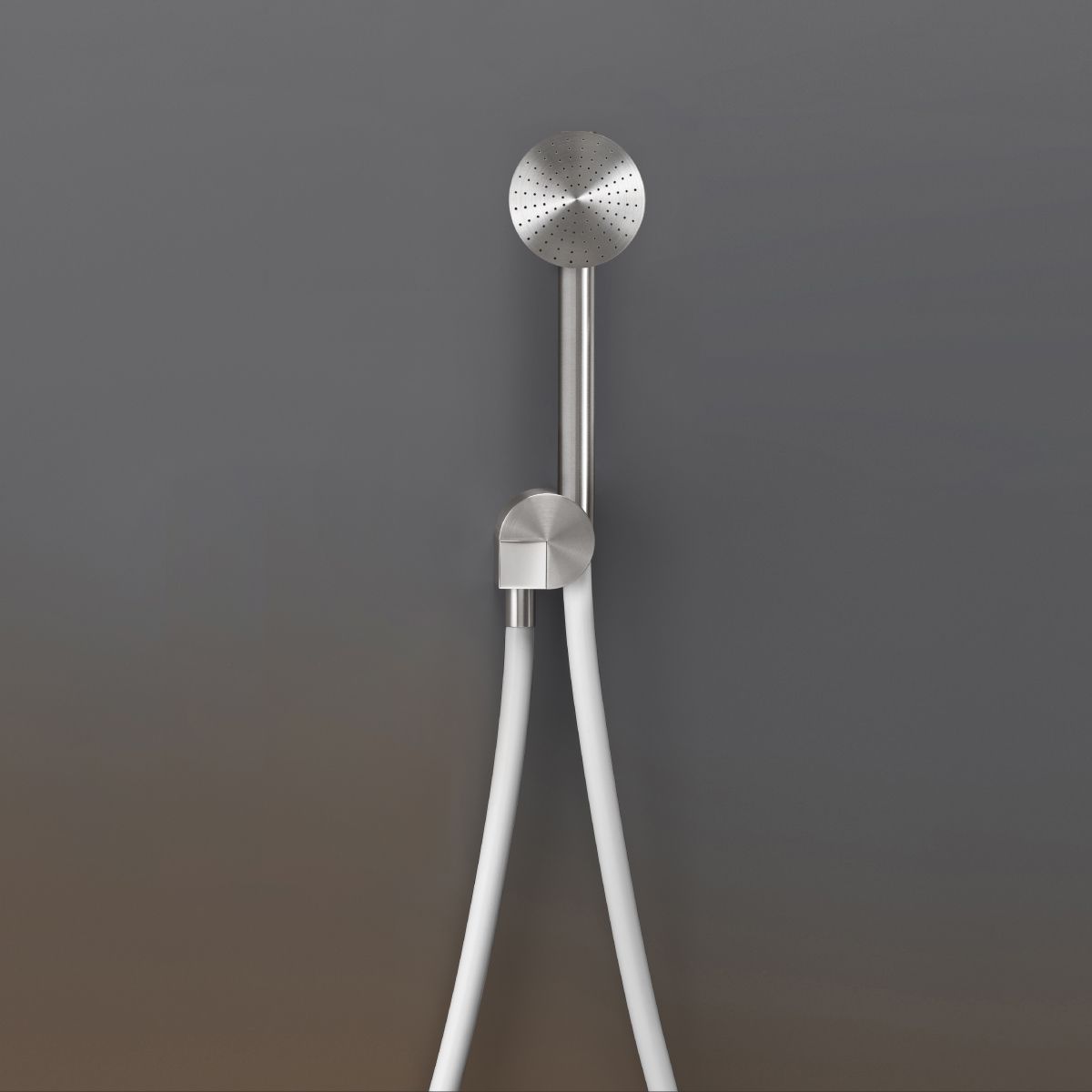 HAND SHOWERS AND BRACKETS DET70Y by Ceadesign