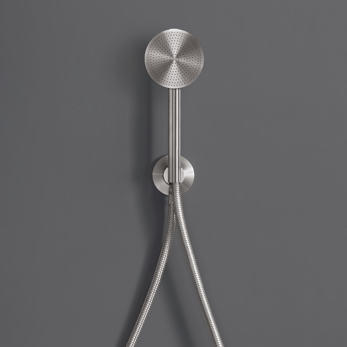 HAND SHOWERS AND BRACKETS FRE192 by Ceadesign