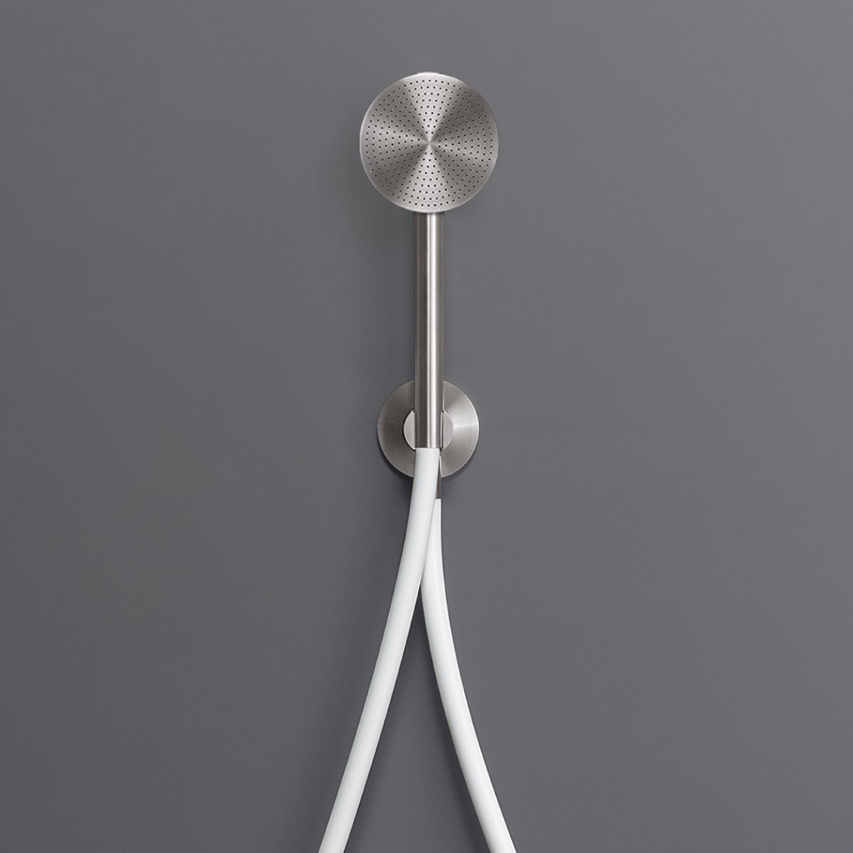 HAND SHOWERS AND BRACKETS FRE193 by Ceadesign