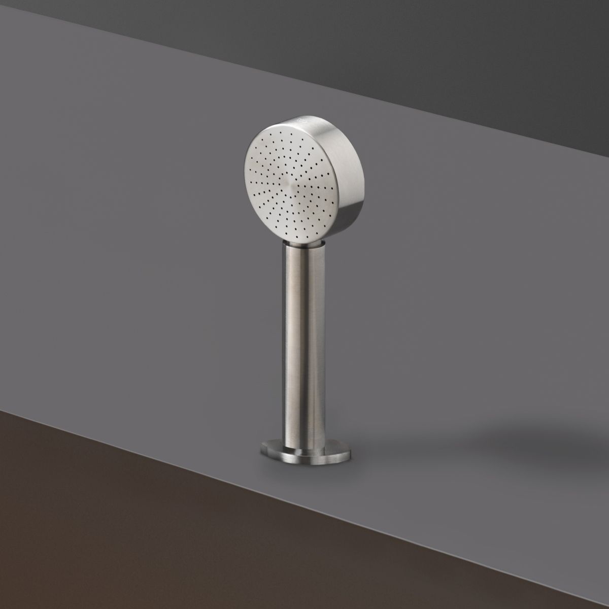 HAND SHOWERS AND BRACKETS LTZ92 by Ceadesign