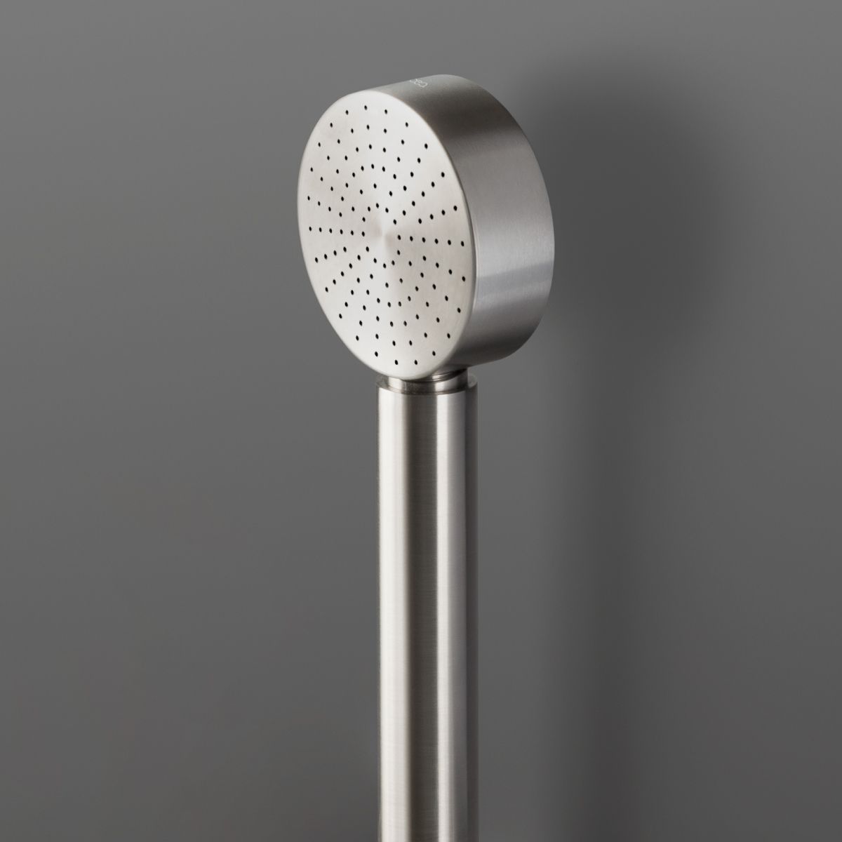 HAND SHOWERS AND BRACKETS LTZ93 by Ceadesign