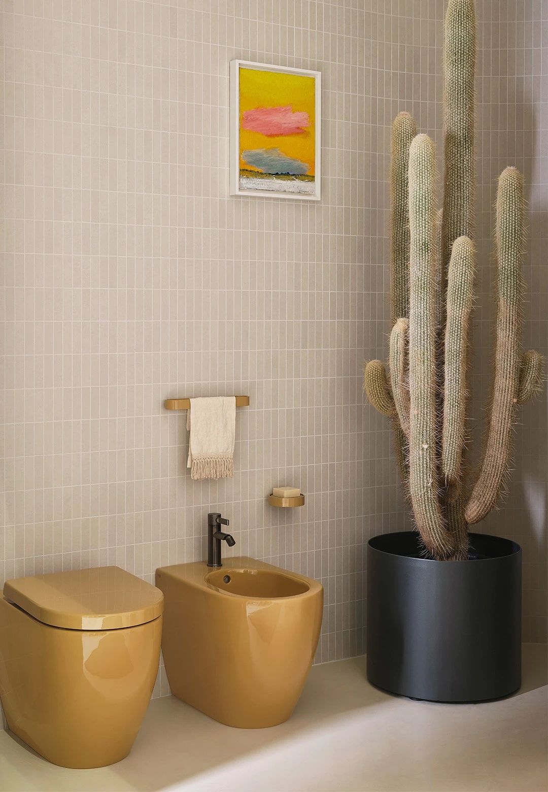 Back to wall one hole bidet by Ceramica Cielo