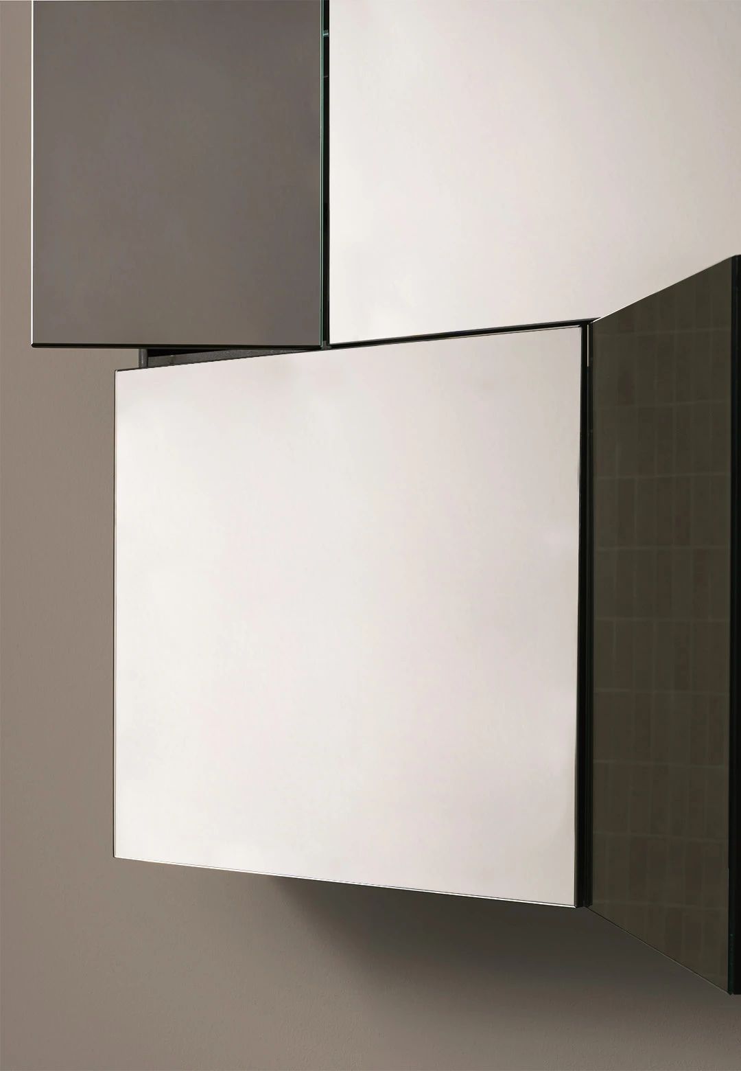 Mirror Alex container by Ceramica Cielo