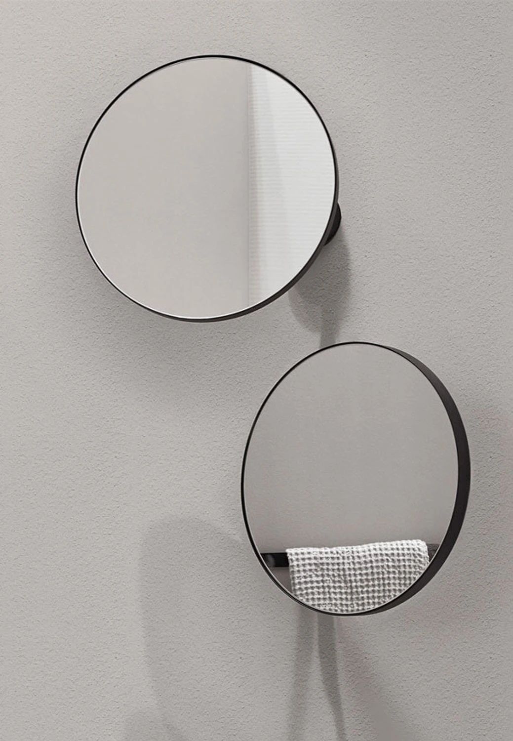Pluto mirror by Ceramica Cielo