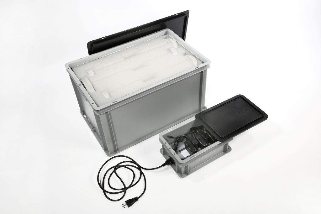 Rivetto Maxi transport container by Chiaro di Luna