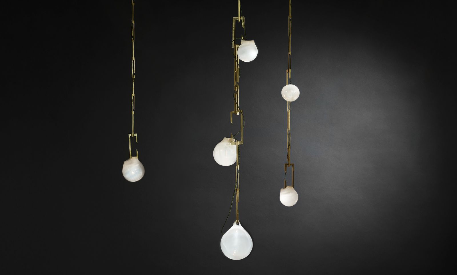 NEPENTHES TENDRIL Pendant by Christopher Boots
