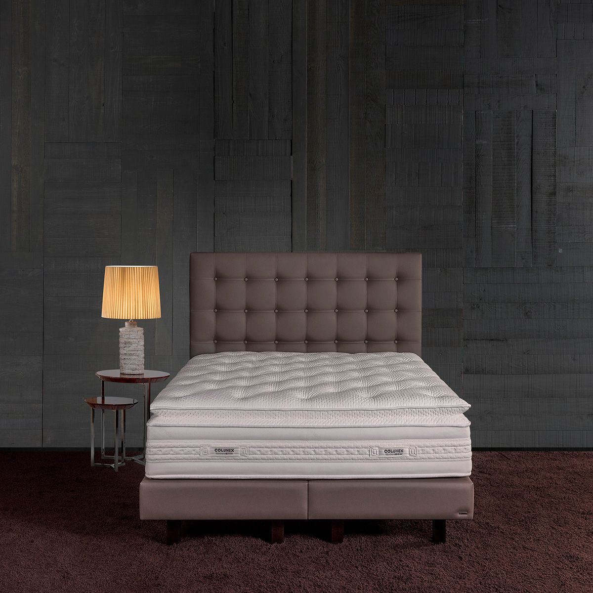 Status Headboard by Colunex