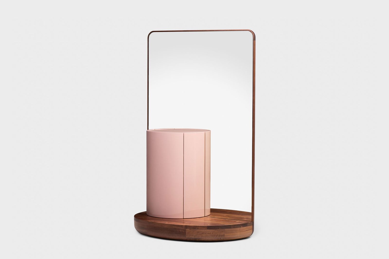 TAI DAN 1 - CONSOLE CABINET by De La Espada