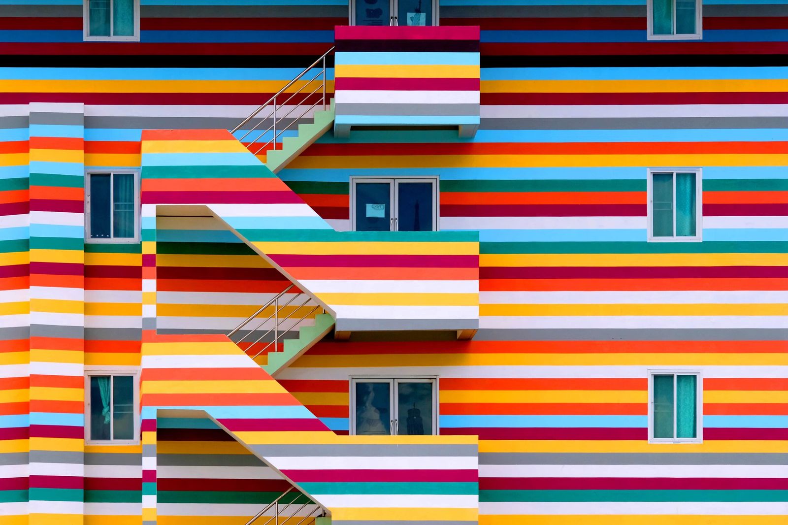 Colori di tendenza 2025: innovazione e stile per l'alluminio decorato. - Decoral Group by Decoral® GROUP