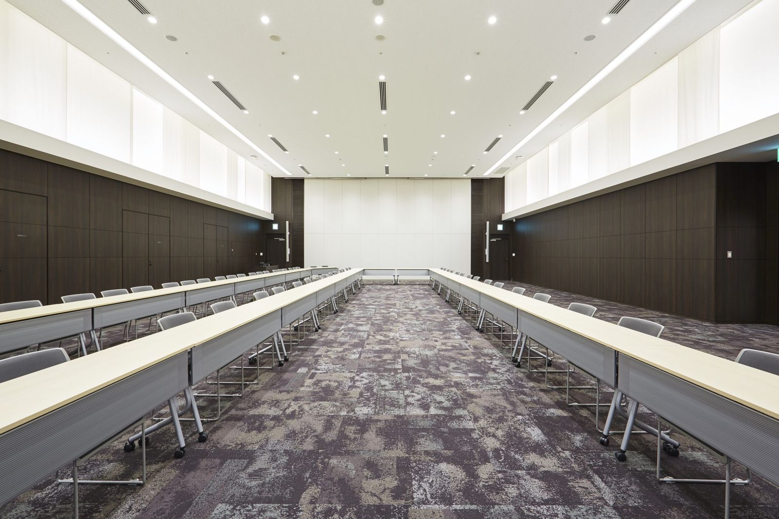 3M DI-NOC Architectural Finishes Conference Room by Designtex