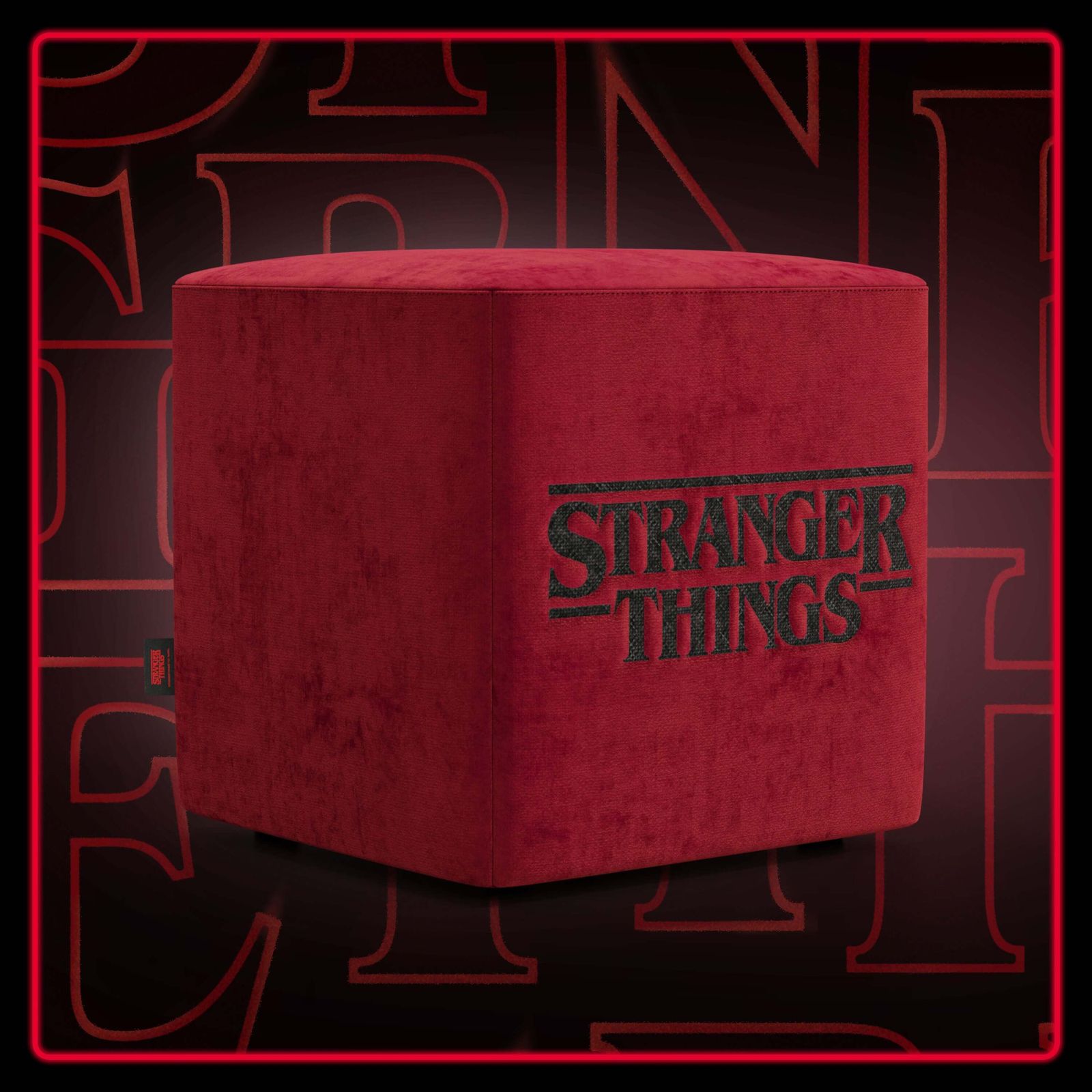 Cube pouf Stranger Things Edition - Il design incontra la leggenda in fabric stain-resistant by Divani Store
