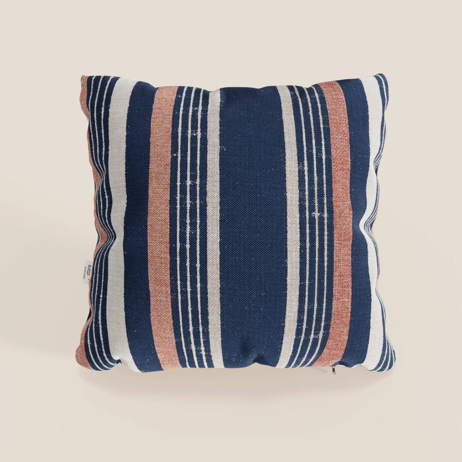 Line-style cushions a fantasia rigata in fabric water-repellent available in 2 colorazioni by Divani Store