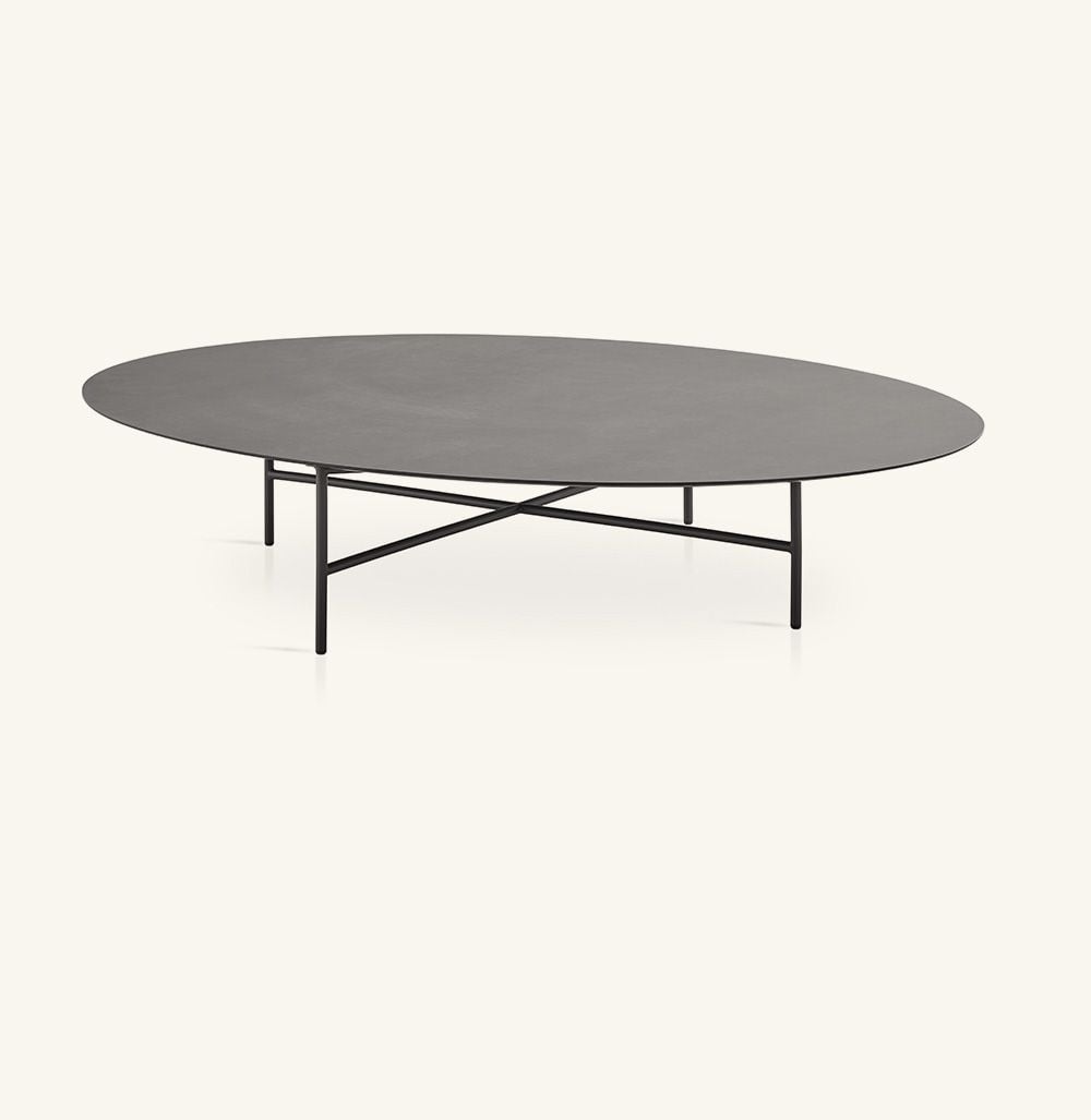 Grada outdoor elliptical coffee table by EXPORMIM