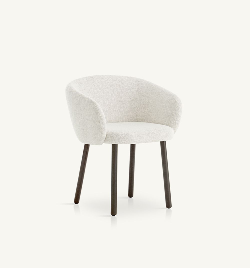 Huma upholstered armchair with solid wood legs by EXPORMIM