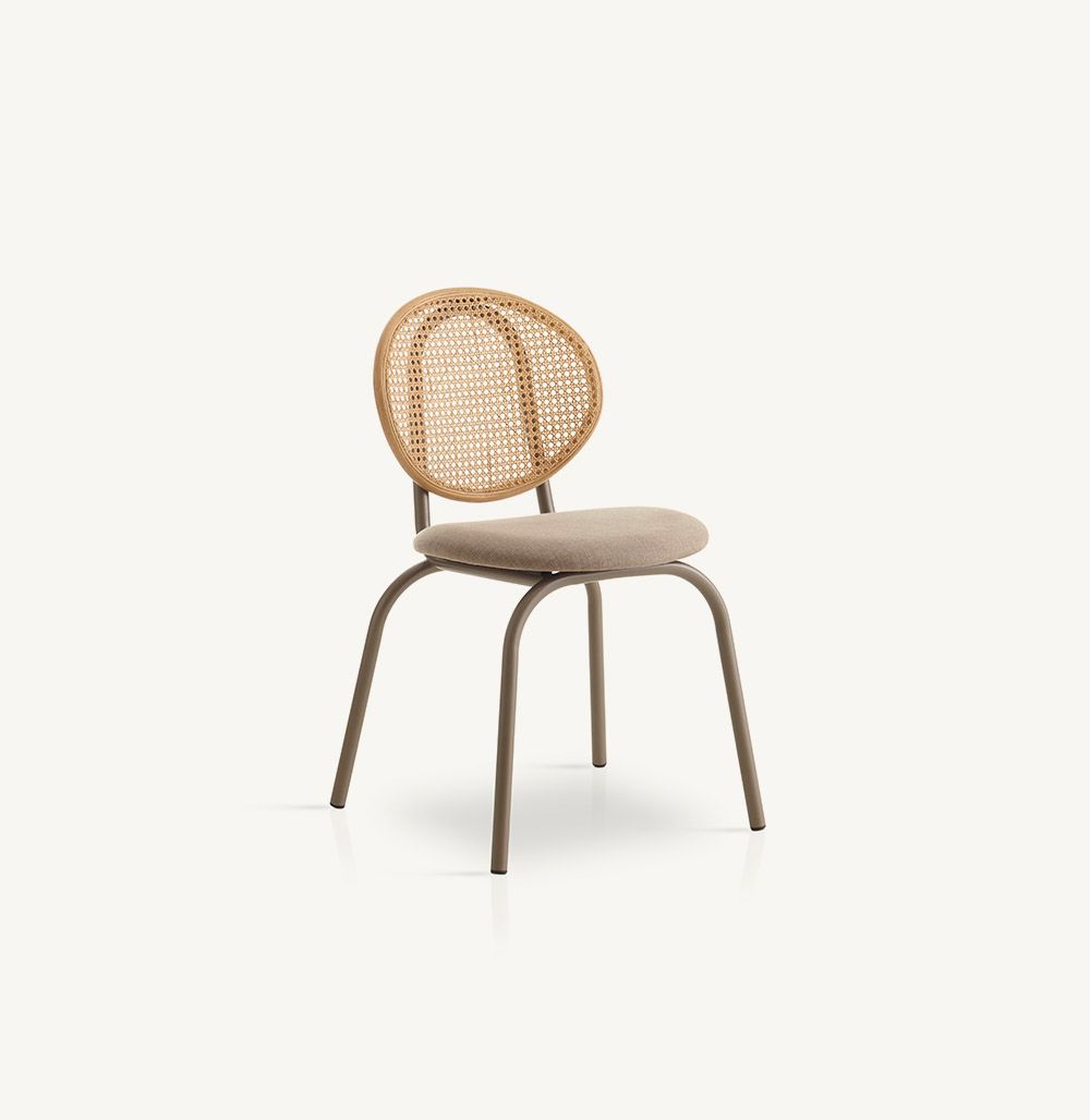 Loop dining chair with metal legs by EXPORMIM