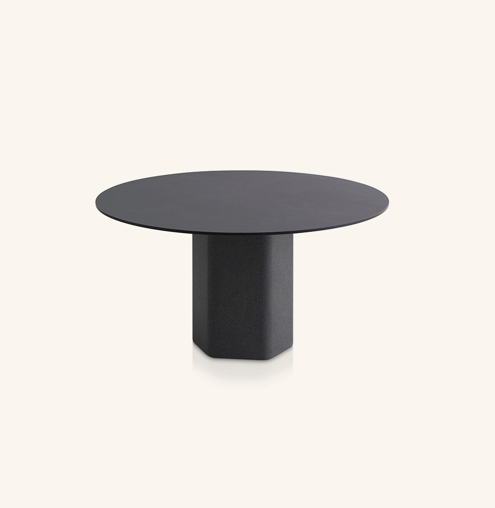 Talo outdoor round dining table by EXPORMIM
