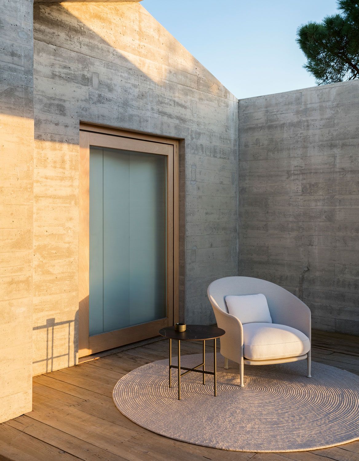 Liz low armchair | Outdoor Furniture by EXPORMIM