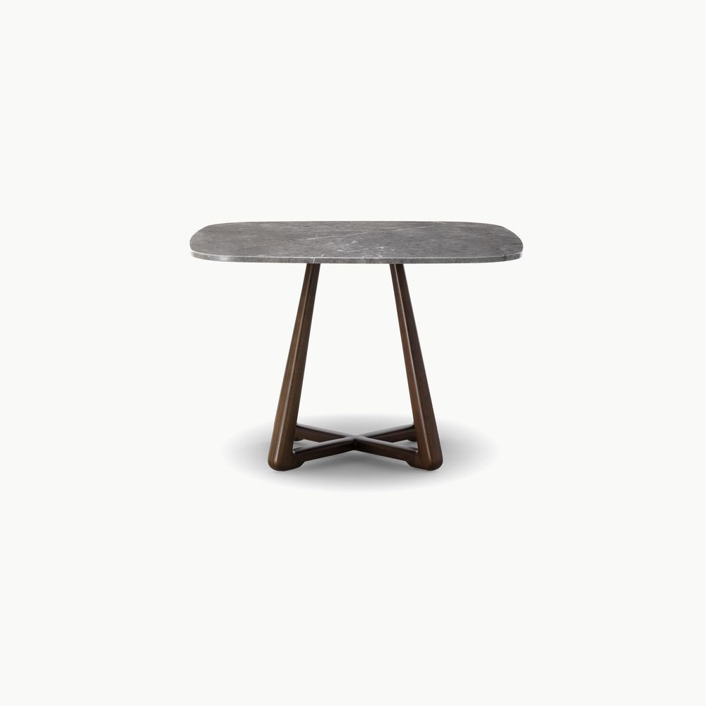 LPIDC06 – Table by Exteta