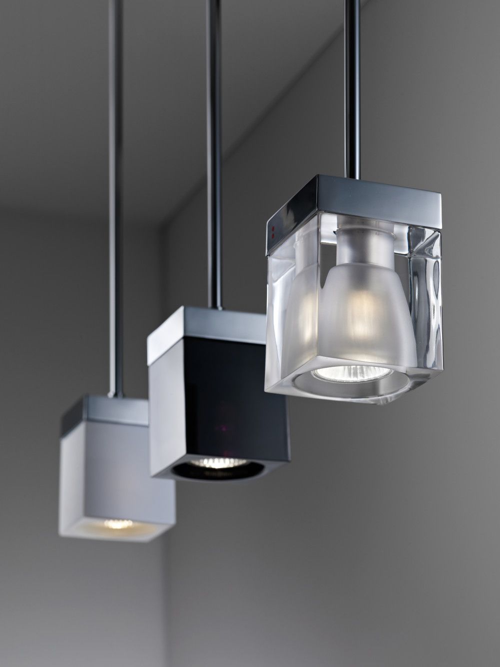 Cubetto D28 Pendant lamp by Fabbian